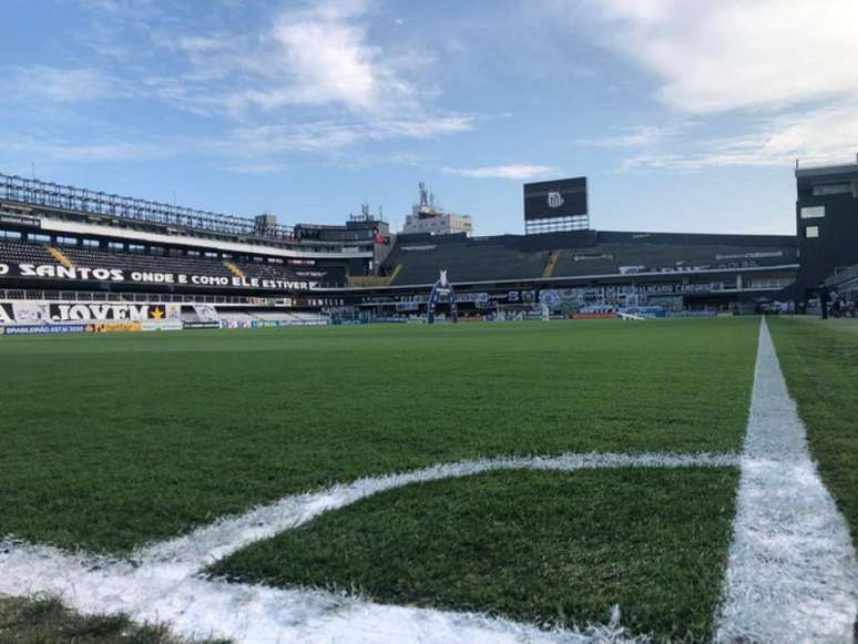 Situações relatadas aconteceram dentro da Vila Belmiro (Foto: Divulgação/Twitter Santos)