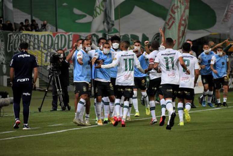 Ademir mais uma vez foi decisivo para o Coelho, que terá uma  chance histórica de conseguir uma vaga na final da Copa do Brasil-(João Zebral/América-MG)