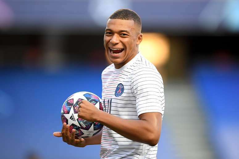 Mbappé se despede de Tuchel, mas Paris Saint-Germain não confirma demissão