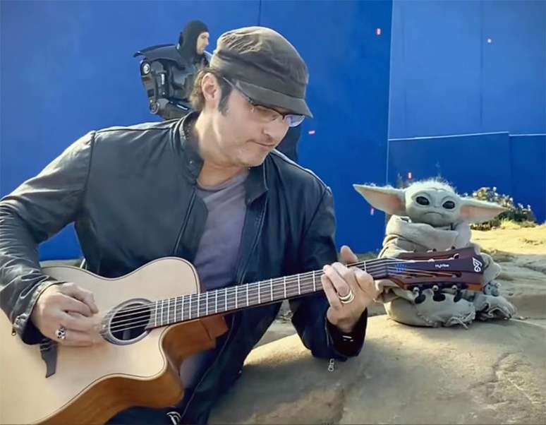 Robert Rodriguez mostra Baby Yoda dançando nos bastidores