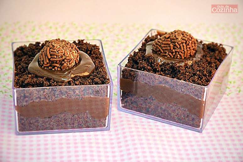 Guia da Cozinha - Receitas de bolo de brigadeiro para experimentar a qualquer momento