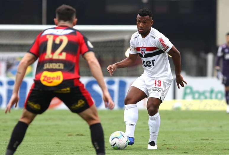 Luan está suspenso e será desfalque no Campeonato Brasileiro (Foto: Rubens Chiri/saopaulofc.net)