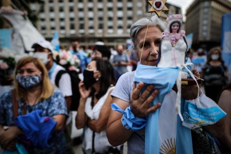 Ativistas contra o aborto realizaram atos na véspera da votação em Buenos Aires
