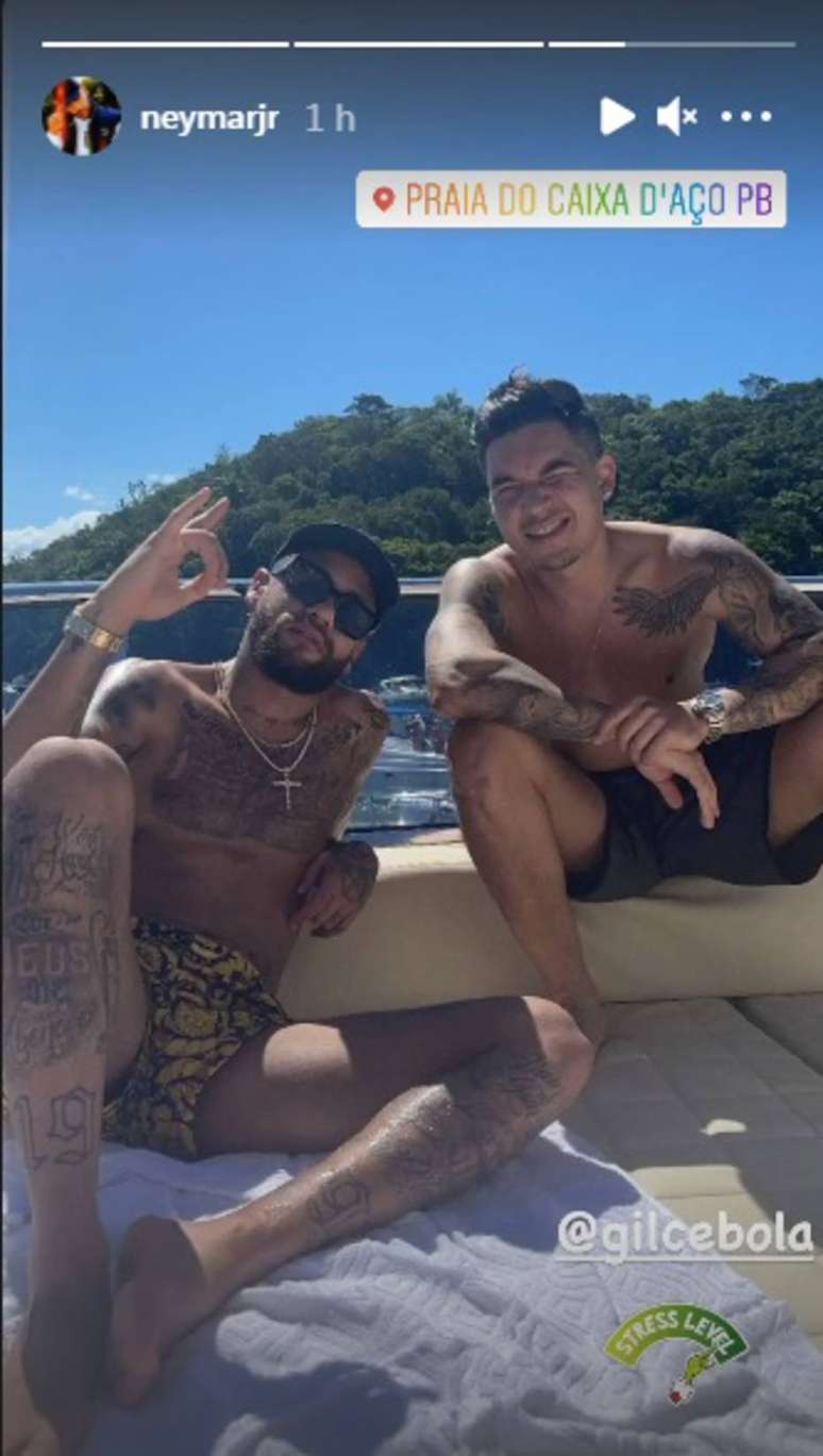 Neymar deixou Mangaratiba (RJ) para ir até Santa Catarina