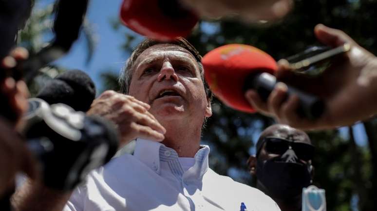 Após dois anos, governo Bolsonaro segue longe de entregar promessas na área econômica, como grandes privatizações e rombo nas contas públicas zerado