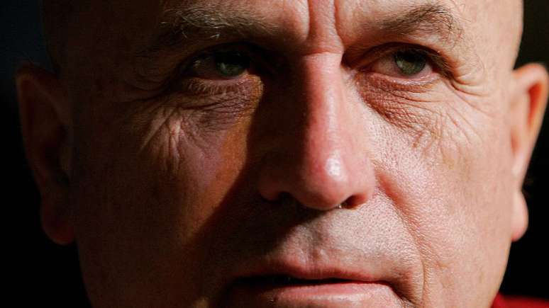 O homem mais feliz do mundo tamb&eacute;m pode ficar triste, 'mas essa tristeza deve levar a uma a&ccedil;&atilde;o compassiva', sugere Ricard