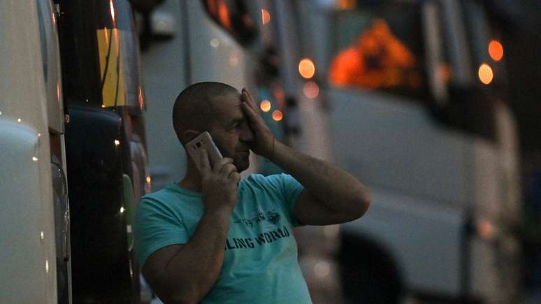 Apesar do acordo de livre com&eacute;rcio entre Londres e Bruxelas, ser&atilde;o introduzidos controles migrat&oacute;rios e alfandeg&aacute;rios que dificultam o fluxo de antes