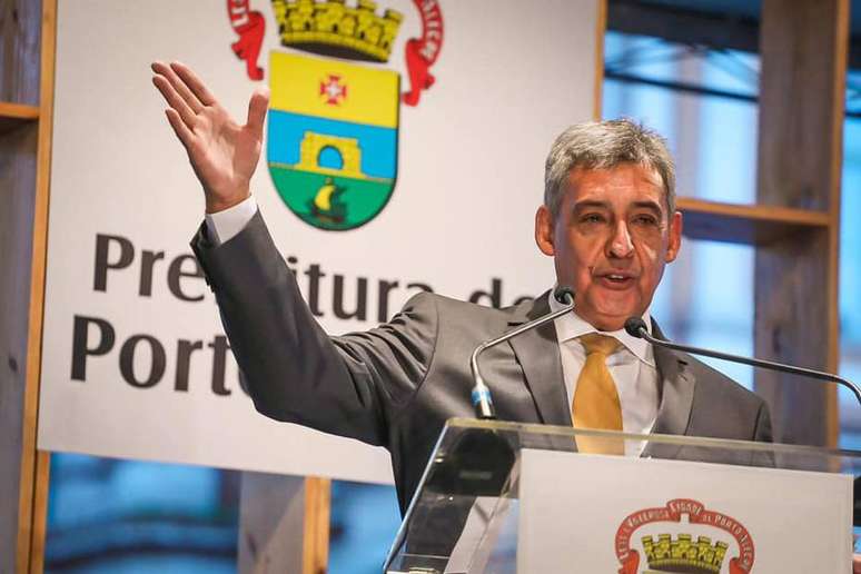 Sebasti&atilde;o Melo (MDB) durante cerim&ocirc;nia de posse em Porto Alegre