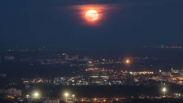 A superlua é um fenômeno apreciável em todo o mundo