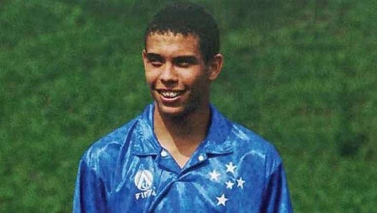 Ronaldo Fenômeno parabeniza Cruzeiro pelos 100 anos: 'Um século de histórias'.