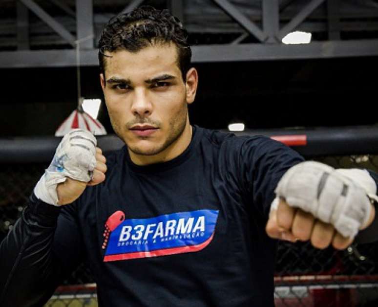 Paulo Borrachinha quer luta contra Whittaker com o cinturão interino em disputa (Foto: Reprodução/Instagram)