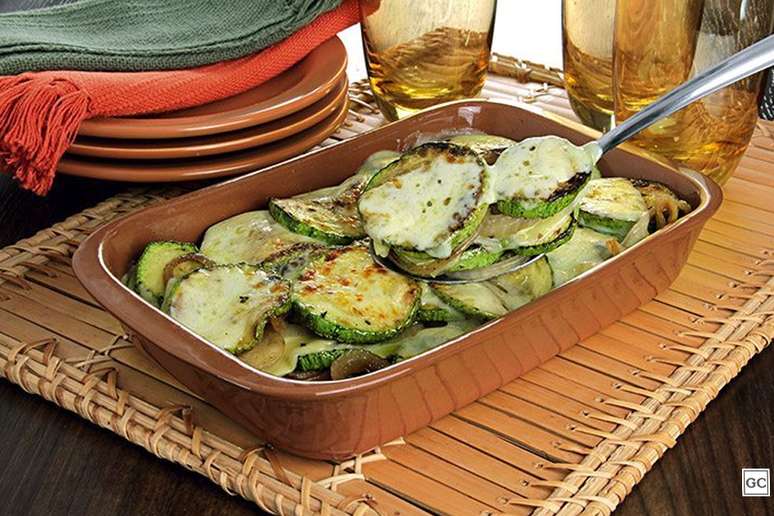 Guia da Cozinha - Receitas com abobrinha f&aacute;ceis e pr&aacute;ticas para a semana