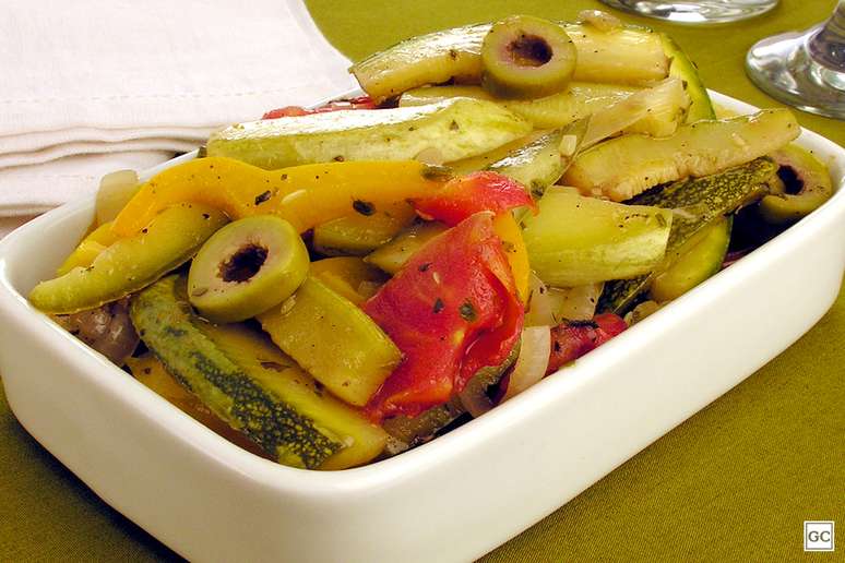 Guia da Cozinha - Receitas com abobrinha f&aacute;ceis e pr&aacute;ticas para a semana