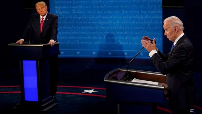 Trump e Biden em debate no mês de outubro; dois meses após eleição presidencial, republicando tenta último lance para impedir posse do democrata
