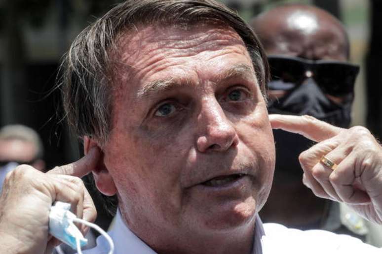 Bolsonaro convocou reunião ministerial fora da agenda nesta quarta-feira