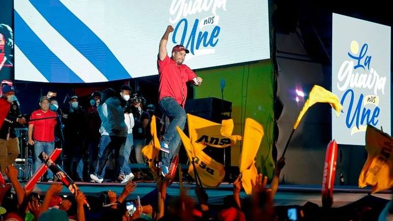 Apoiadores de Maduro comemoraram a vit&oacute;ria, apesar da alta taxa de absten&ccedil;&atilde;o