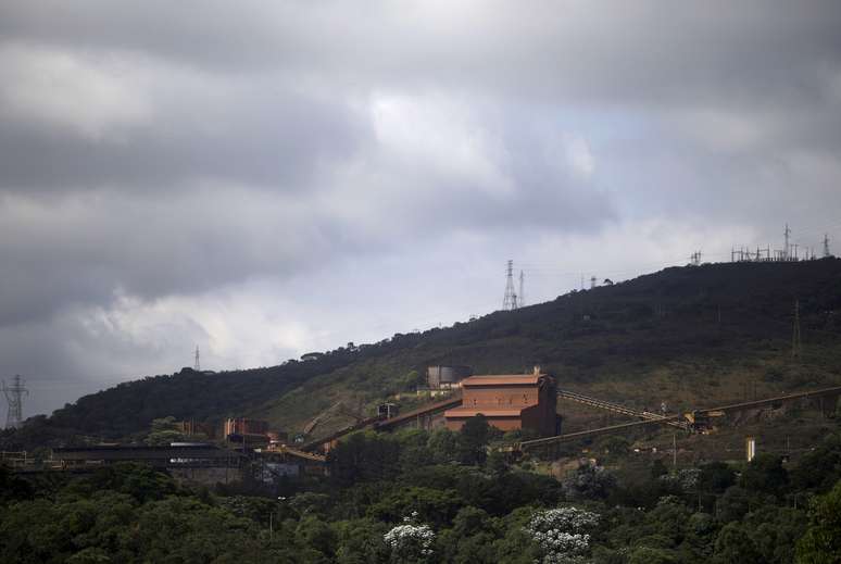 Vis&atilde;o geral de &aacute;rea de produ&ccedil;&atilde;o da Samarco em Mariana
REUTERS/Ricardo Moraes