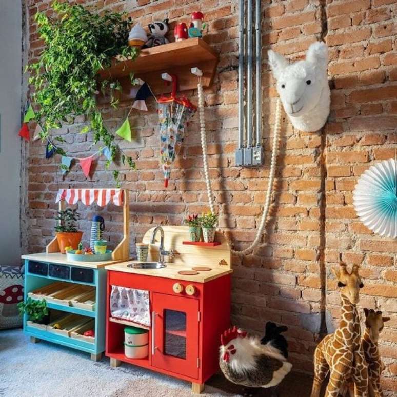 15. Abuse da criatividade e inove nas ideias de prateleiras para quarto infantil. Fonte: Mimoo Toys