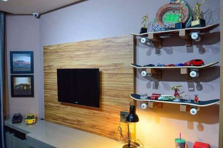 21. Ideias de prateleiras para quarto infantil feitas com skate. Fonte: ALB Interiores