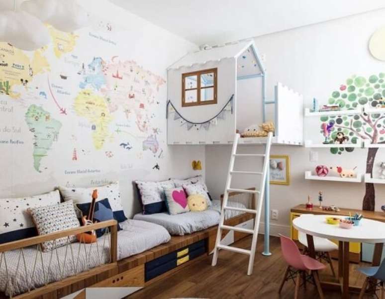 33. Modelo de prateleira para quarto infantil branca e clean. Fonte: Hana Lerner Arquitetura