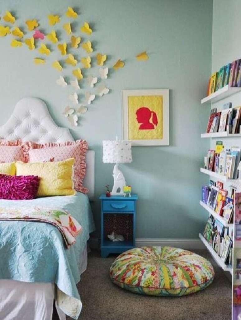 25. Prateleira para livros quarto infantil deixa o ambiente organizado. Fonte: Pinterest