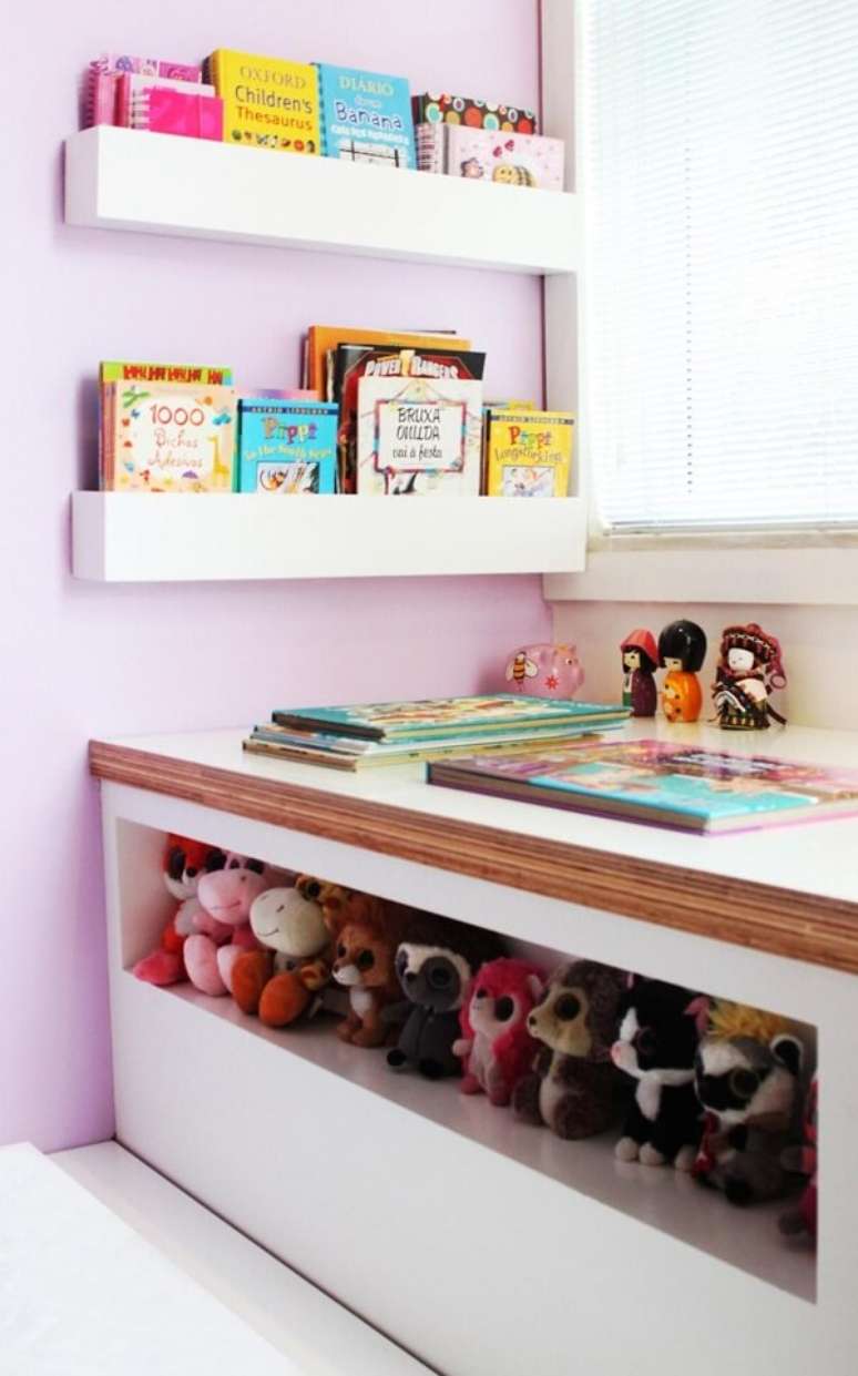 20. Use prateleira para quarto infantil de livros na decoração. Projeto por Mallemont Arquitetura