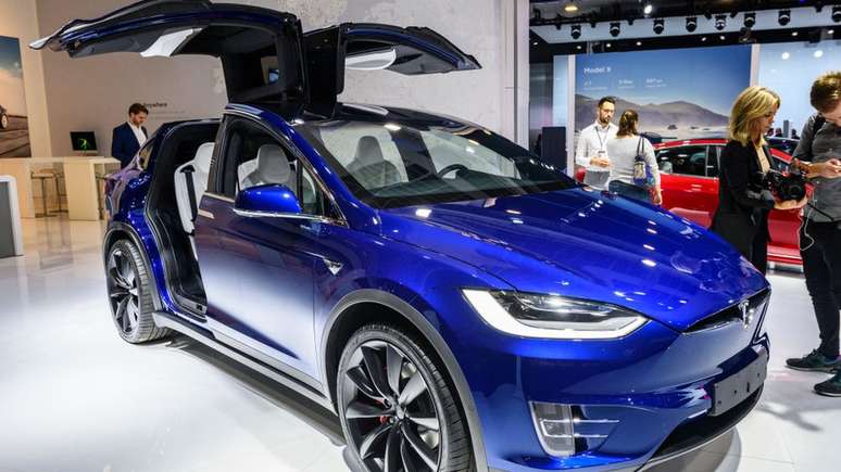 Tesla Model X 90D em exibição em uma feira em Bruxelas