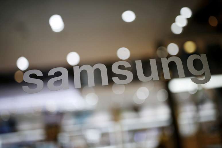 Logotipo da Samsung nos escrit&oacute;rios da empresa em Seul. 4/4/2016. REUTERS/Kim Hong-Ji