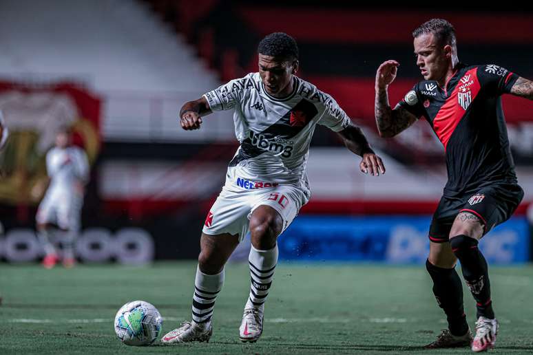 Vasco empata com o Atlético-GO e deixa zona de rebaixamento do Brasileirão