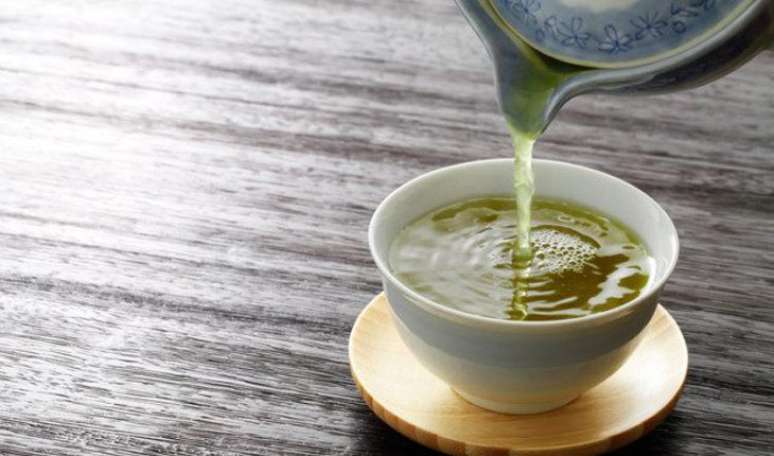 Conheça os benefícios do chá, ótima alternativa ao café