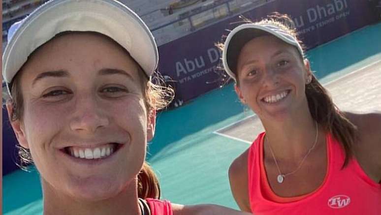 Luisa Stefani e americana vencem mais uma e vão às quartas do Torneio de Abu Dabi.