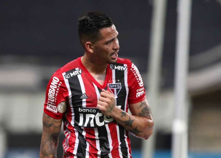 Luciano não deve enfrentar o Santos neste domingo (Foto: Rubens Chiri/saopaulofc.net)
