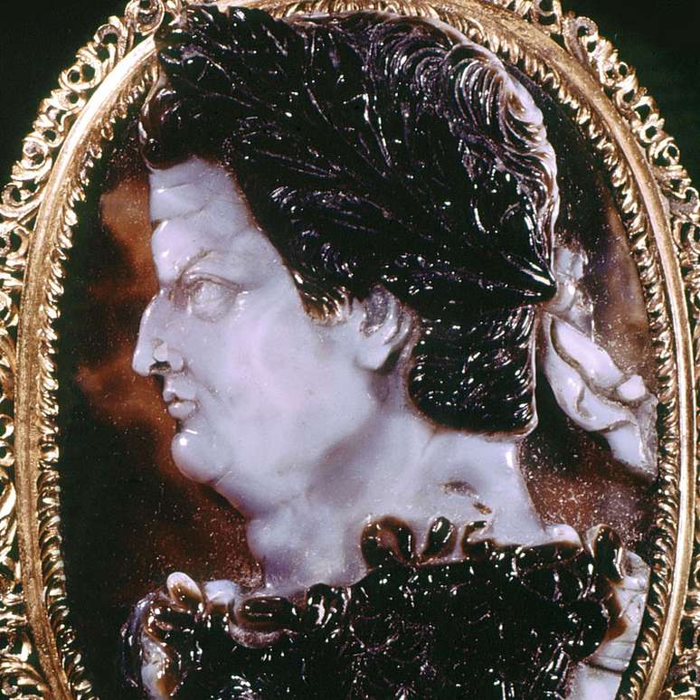 Nem mesmo a morte do bra&ccedil;o direito de Tib&eacute;rio aliviou a press&atilde;o que Cal&iacute;gula vivia