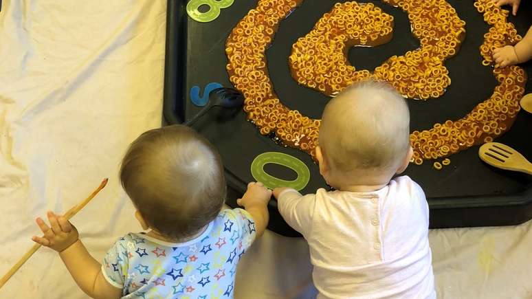 Psic&oacute;logo diz que pais devem aproveitar 'todas as oportunidades que puderem' nesses tempos de incerteza