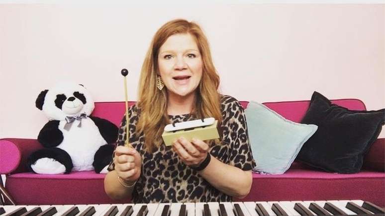 A pandemia tamb&eacute;m foi estressante para a professora de m&uacute;sica Liz Osler: 'Tudo o que fa&ccedil;o &eacute; pensar na seguran&ccedil;a de todo mundo'