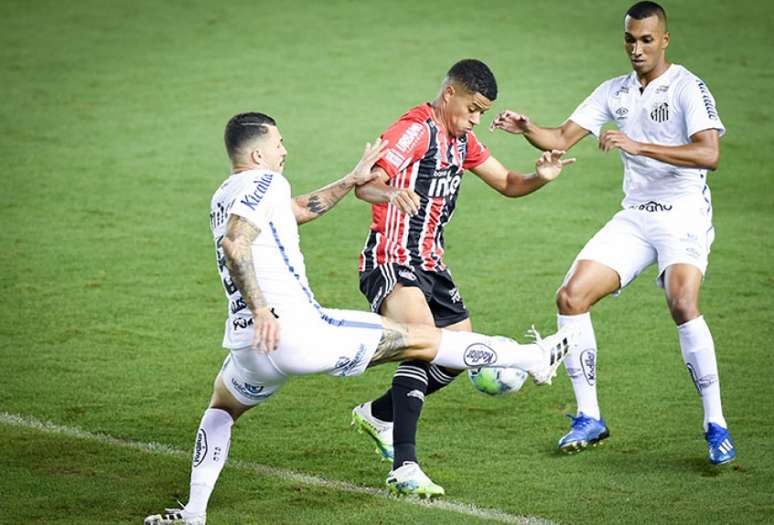 Corinthians venceu todos os jogos disputados na Vila Belmiro em competições  nacionais na temporada