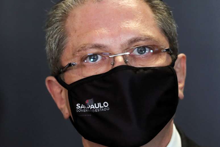 Secret&aacute;rio de Sa&uacute;de de S&atilde;o Paulo, Jean Gorinchteyn, durante entrevista coletiva na sede do Instituto Butantan
10/11/2020 REUTERS/Amanda Perobelli