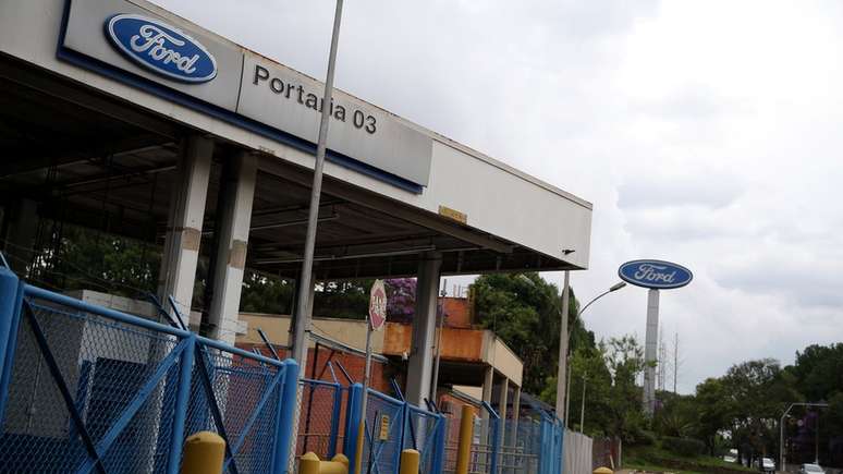 A Ford culpou os impactos da pandemia para o fechamento das fábricas no Brasil