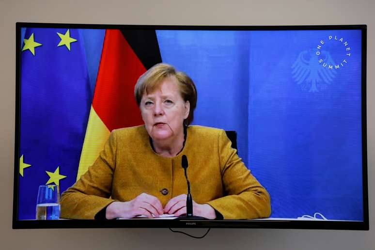 Chanceler da Alemanha, Angela Merkel, participa de evento por videoconferência
11/01/2021 Ludovic Marin/Pool via REUTERS