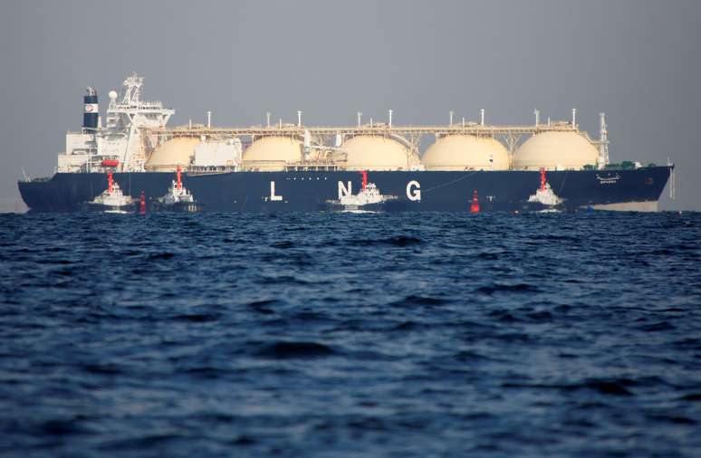 Navio transporta GNL para abastecer termelétrica no Japão; Hygo vinha se tornando um importante player do setor de gás no Brasil
REUTERS/Issei Kato/File Photo