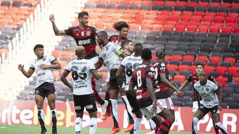 Contra o Ceará, Gustavo Henrique iniciou; Arão terminou o jogo em sua função (Foto: Alexandre Vidal / Flamengo)