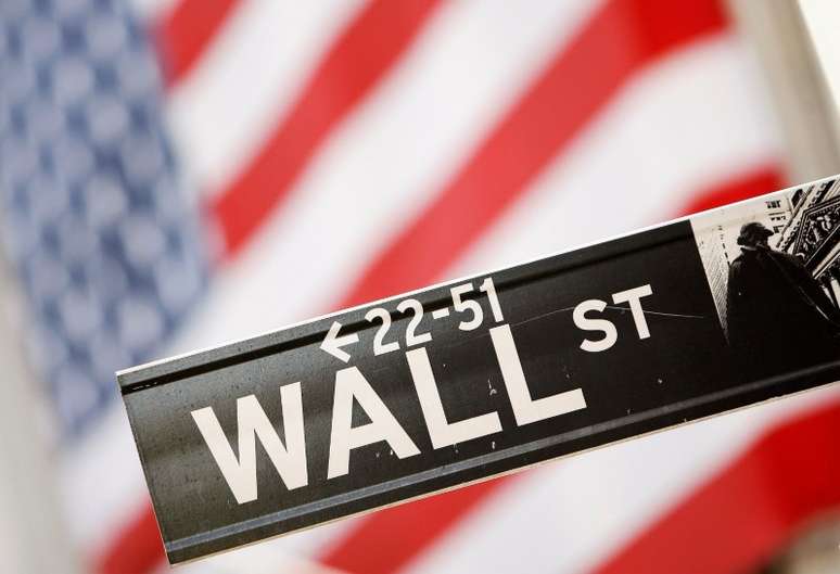 Placa de sinalização de Wall Street. 30/09/2008. REUTERS/Lucas Jackson. 

