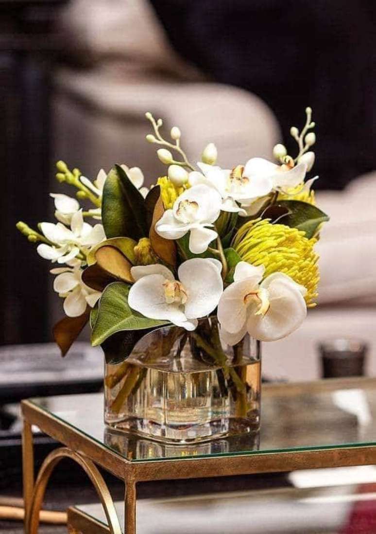 14. Vaso de orquídea de vidro – Via: Ter Sessenta