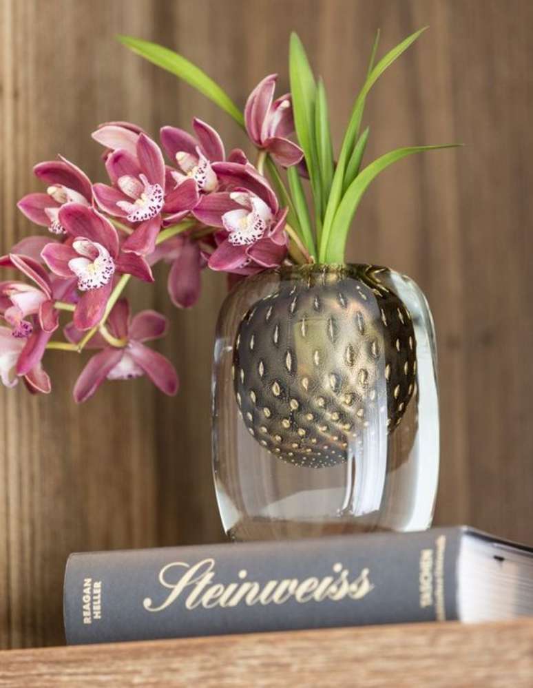21. Capriche no vaso de orquídea – Via: Vamos Receber