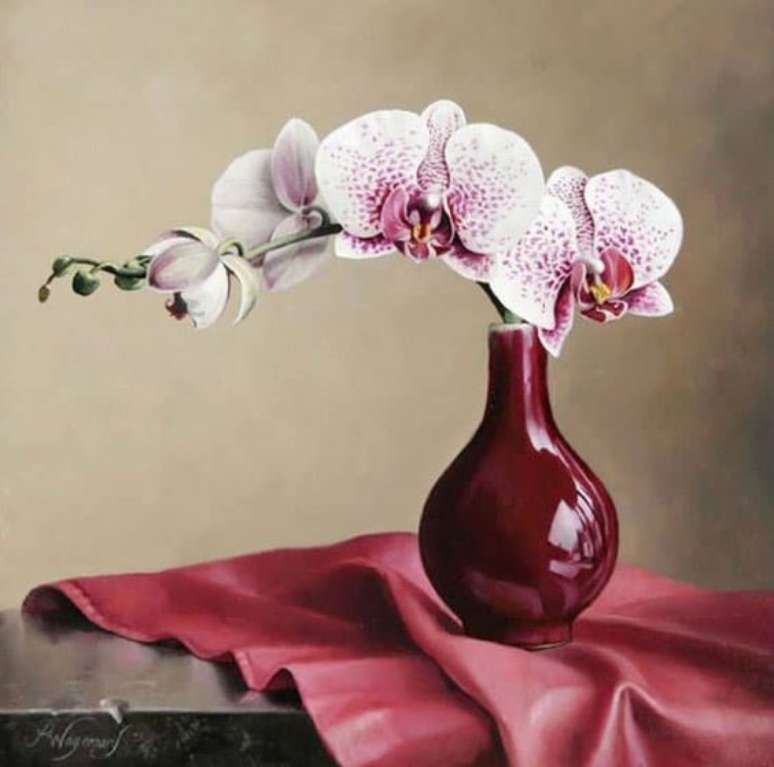 23. Vaso de orquídea marsala – Via: Art Maki