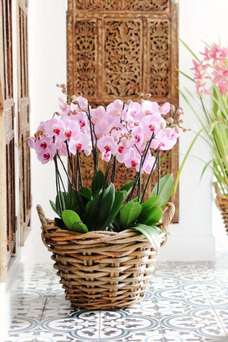 35. Vaso de orquídea rustico – Via: My Domaine