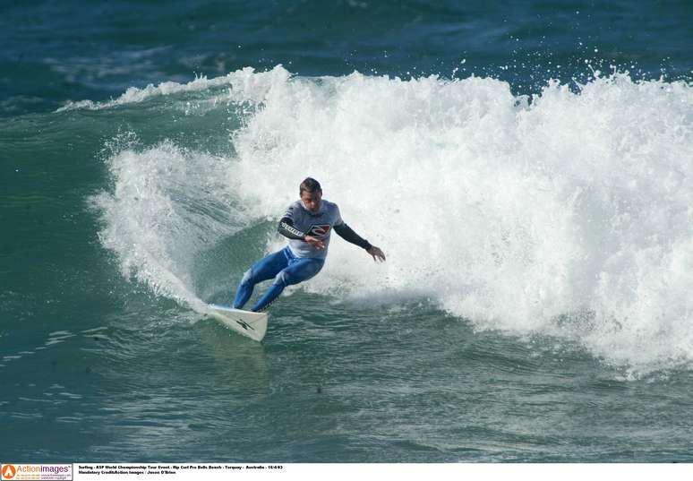 Evento do mundial de surfe, em Torquay,  Austr&aacute;lia
16/04/2003
:Action Images / Jason O'Brien