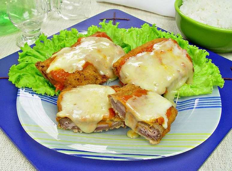 Guia da Cozinha - Receitas de bife &agrave; parmegiana que voc&ecirc; precisa provar