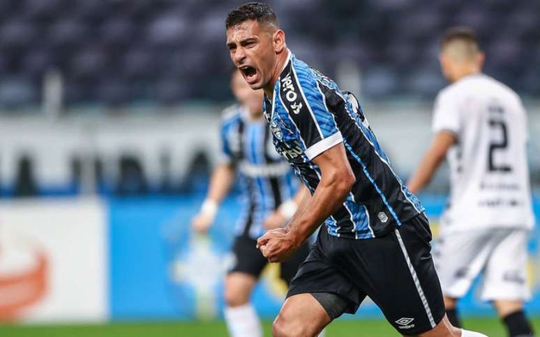 Diego Souza tem 9 gols nesse Campeonato Brasileiro (Foto: LUCAS UEBEL/GREMIO FBPA)