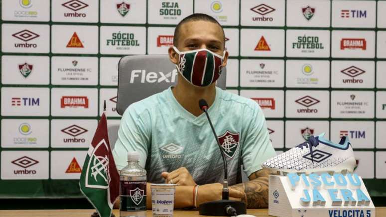 Calegari foi um dos jogadores que passou uma mensagem aos torcedores (Foto: LUCAS MERÇON / FLUMINENSE F.C.)